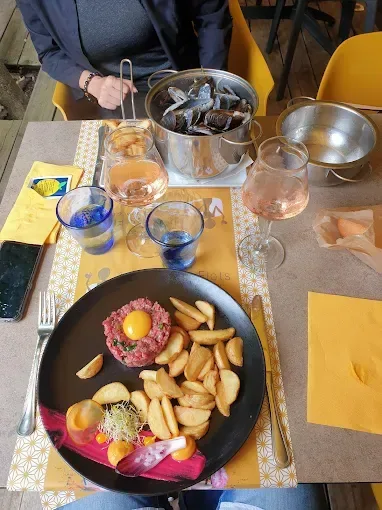 Tartare de bœuf et moules